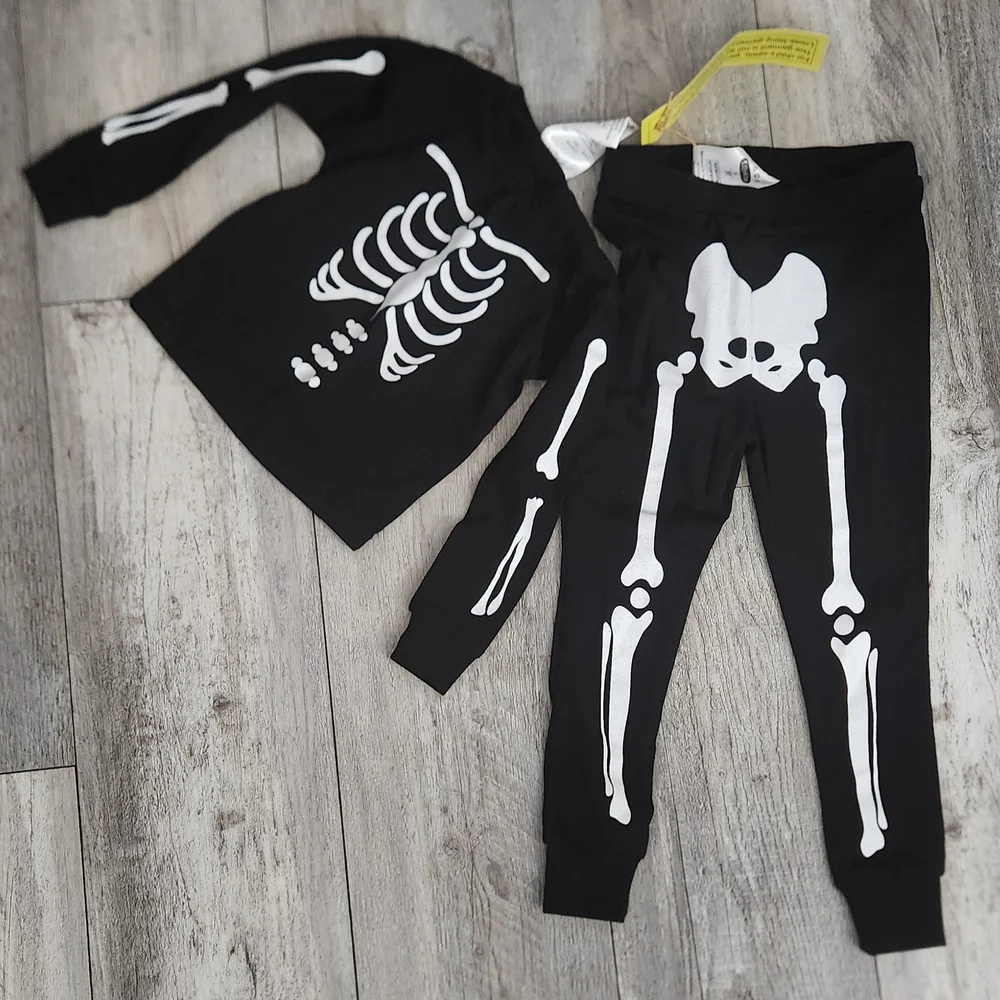 Lily and Dan Kids Skeleton Pajama Set - Black and White - Picture 1 of 5